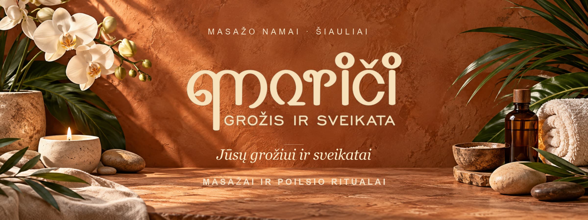 Mariči SPA viršelis su logotipu, orchidėjomis, žvake ir masažo priemonėmis